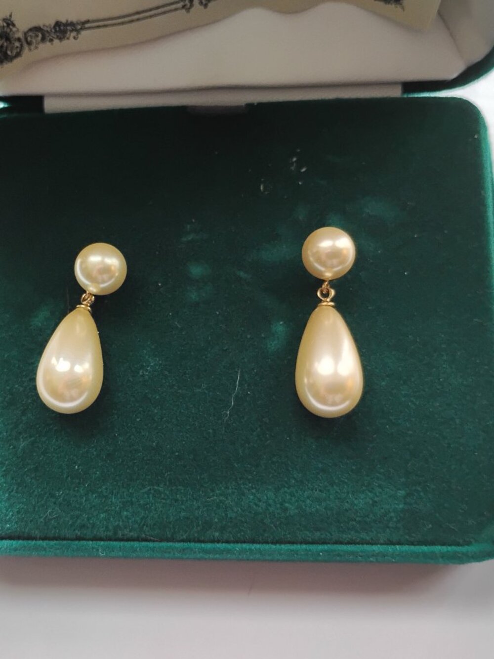 Clarion Pelle faux pearl pierced earrings
